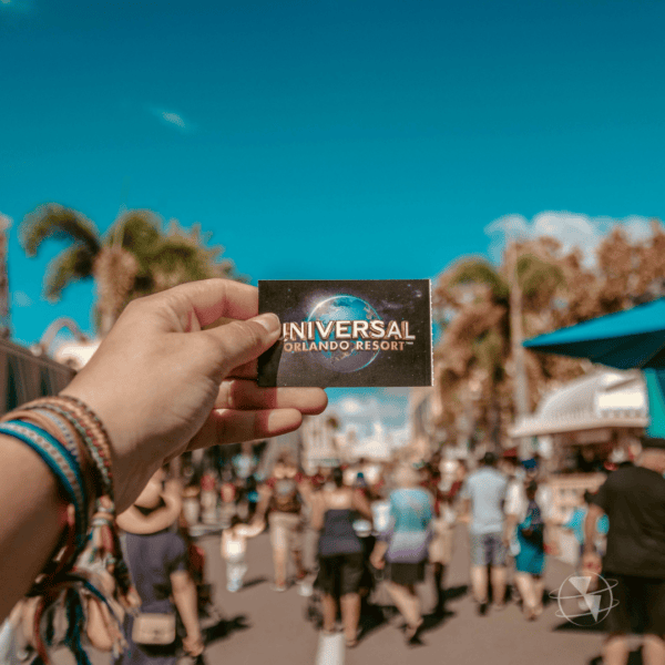 Descubre cómo viajar a Orlando desde Panamá en 2027 y vive la magia de Disney, Universal Studios y Epic Universe. Conoce las opciones de paquete, parques incluidos, alojamiento, vuelos, compras y todo lo necesario para planificar tu viaje del 14 al 21 de febrero de 2027.