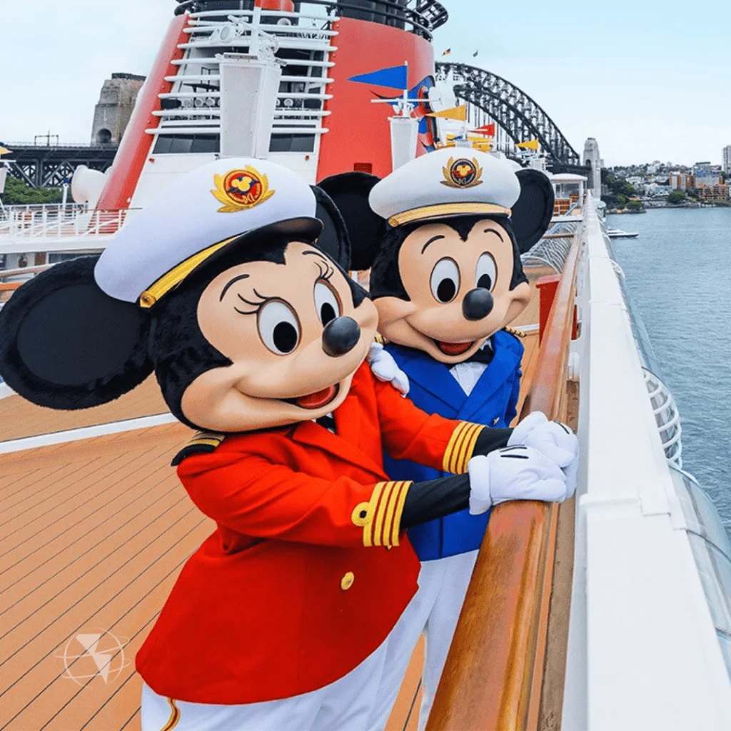 Disfrutando un crucero Disney Cruise Line con personajes a bordo